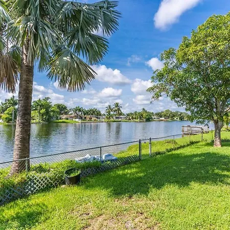 Private Lakefront Home In Miami/Pembroke Pembroke Pines Exterior foto
