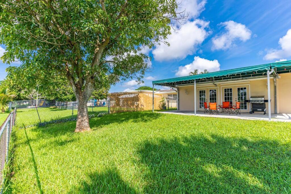Holiday home Private Lakefront In Miami/pembroke Pembroke Pines